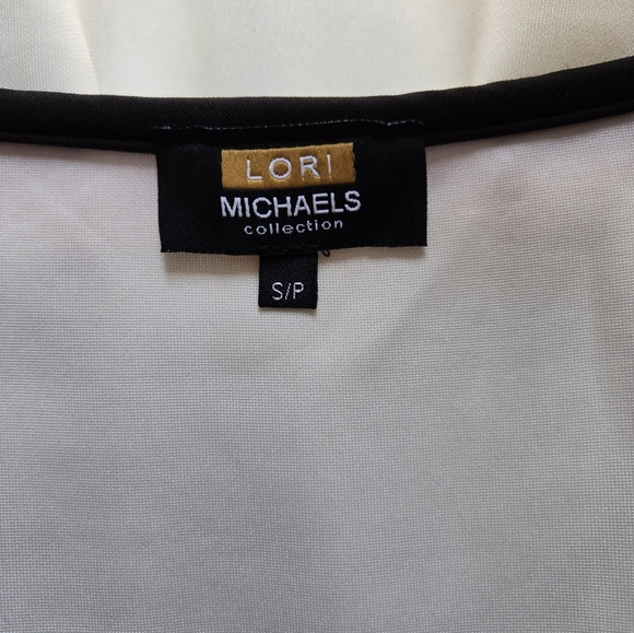 Lori Michaels White and Blue Pleated Midi Dress. Size Small - Picture 7 of 10